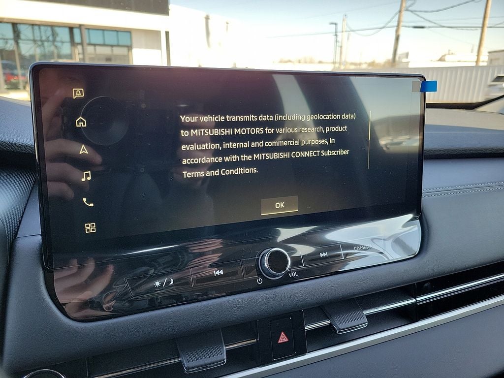 2026 Mitsubishi Outlander ES