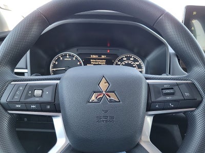2026 Mitsubishi Outlander ES
