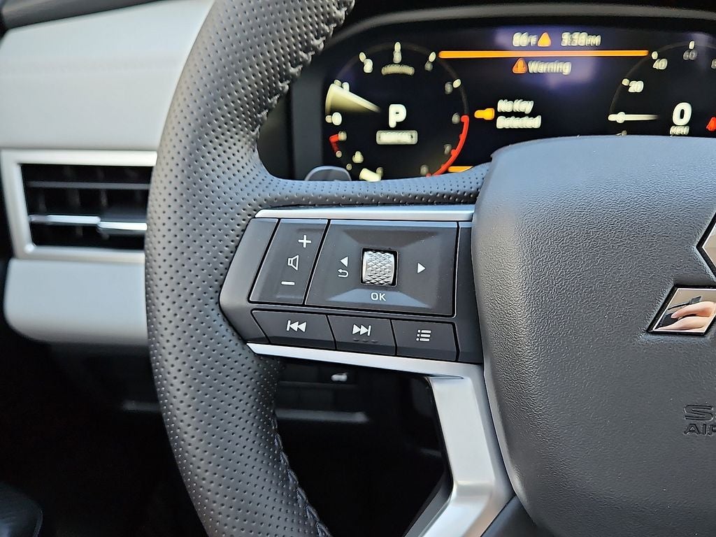 2025 Mitsubishi Outlander SE