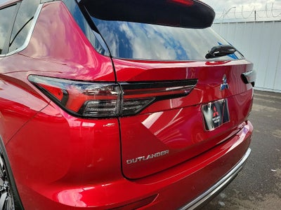 2025 Mitsubishi Outlander SE