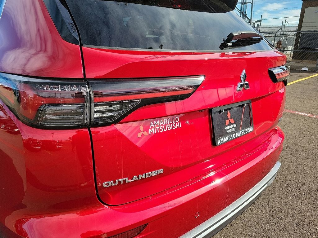 2025 Mitsubishi Outlander SE