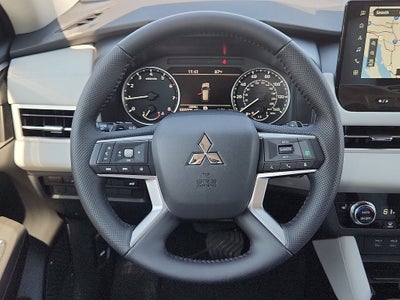 2025 Mitsubishi Outlander SE