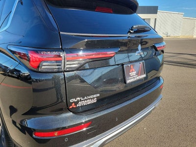 2025 Mitsubishi Outlander SE