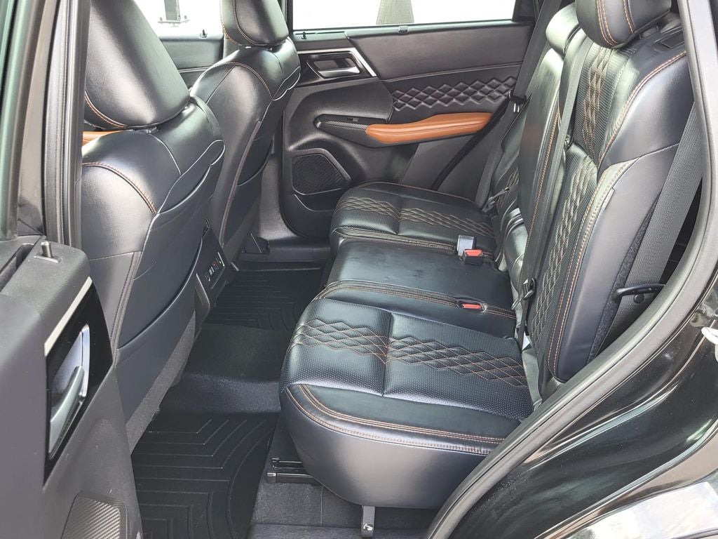 2023 Mitsubishi Outlander SEL