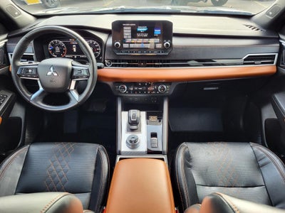 2023 Mitsubishi Outlander SEL