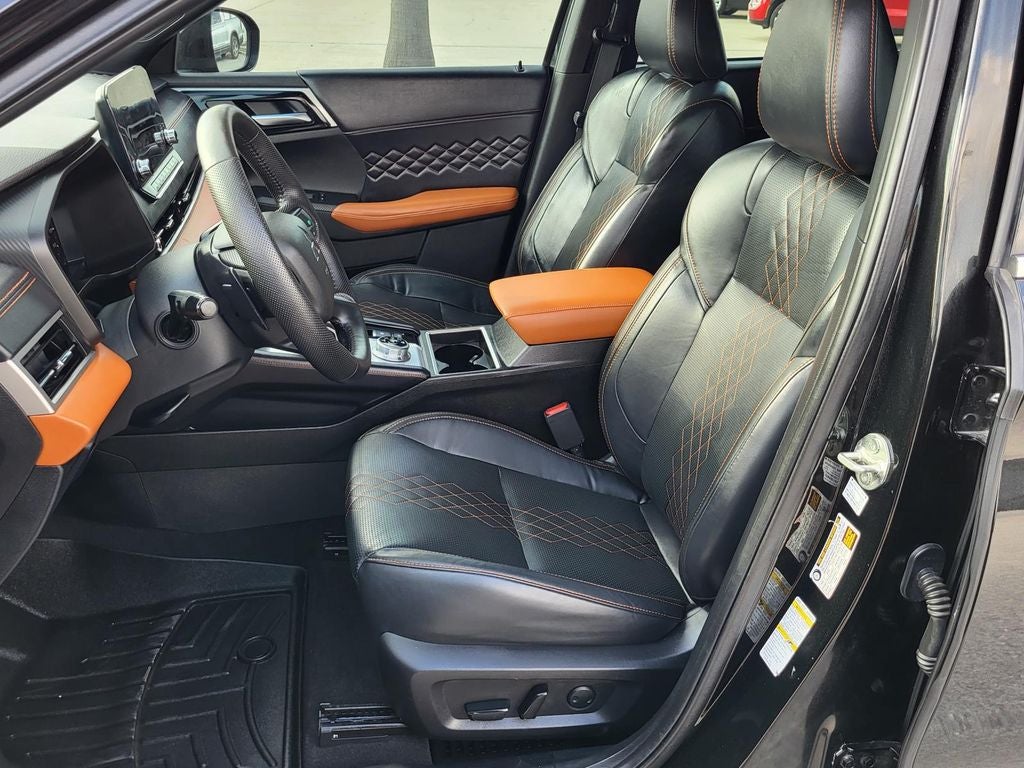 2023 Mitsubishi Outlander SEL