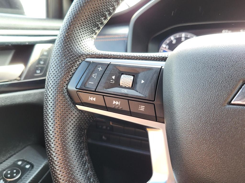 2023 Mitsubishi Outlander SEL