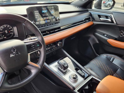 2023 Mitsubishi Outlander SEL