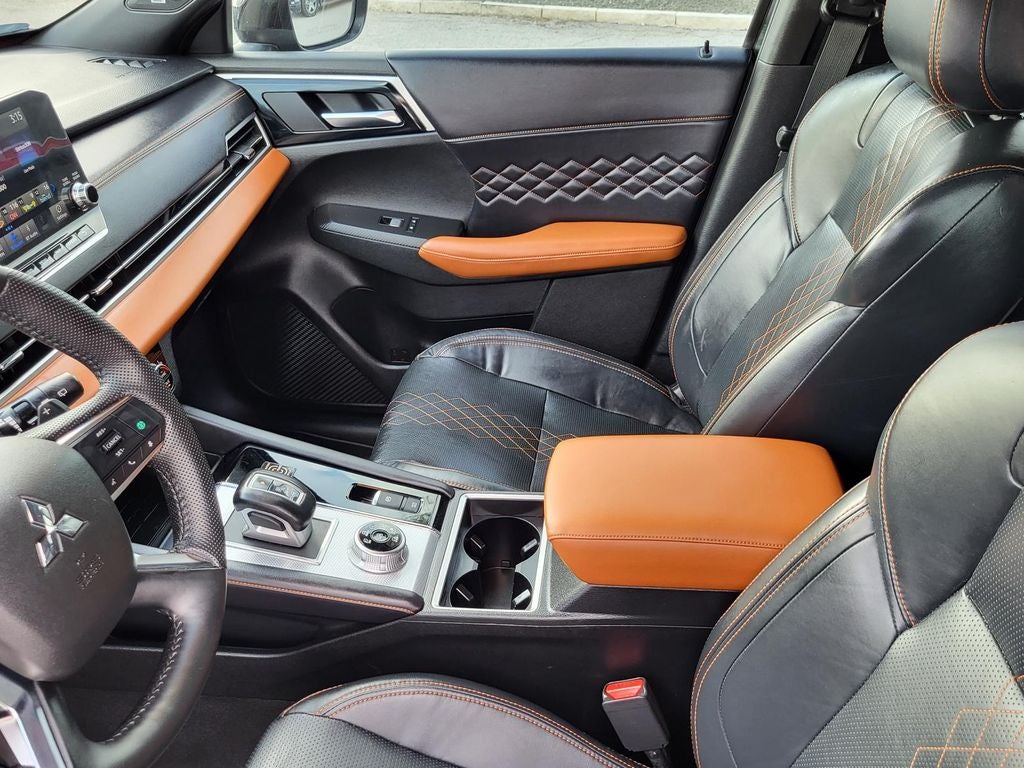 2023 Mitsubishi Outlander SEL