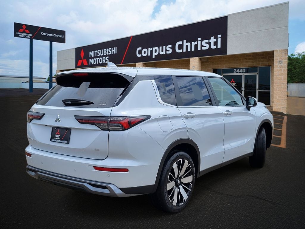 2025 Mitsubishi Outlander SE