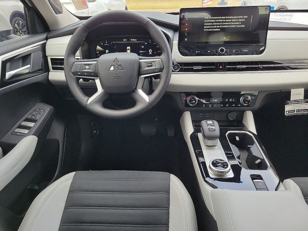 2025 Mitsubishi Outlander SE