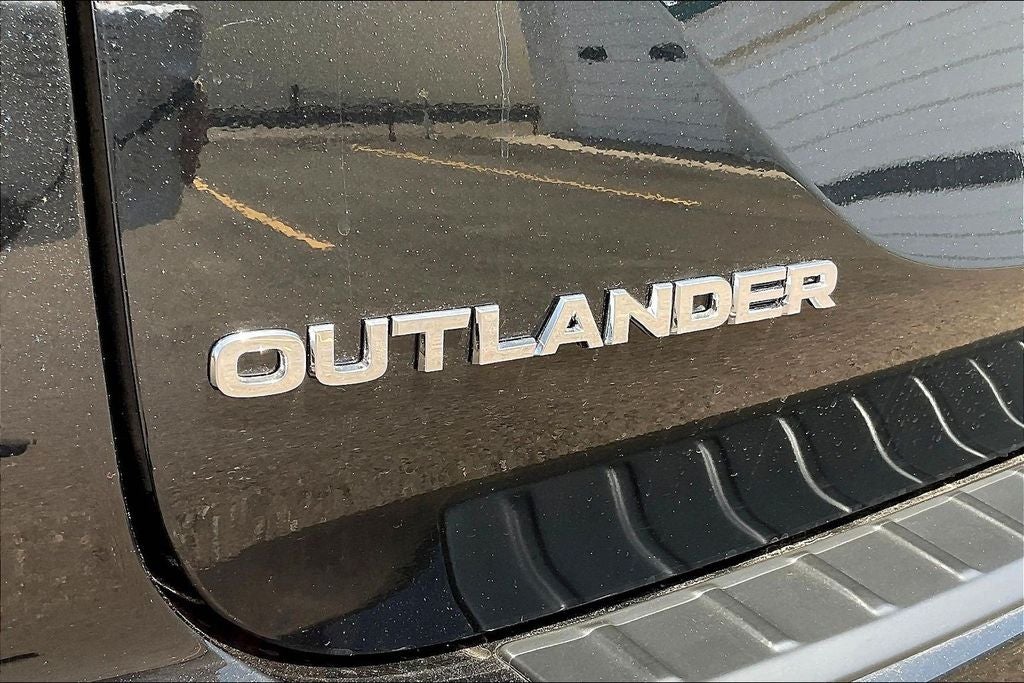 2026 Mitsubishi Outlander SE