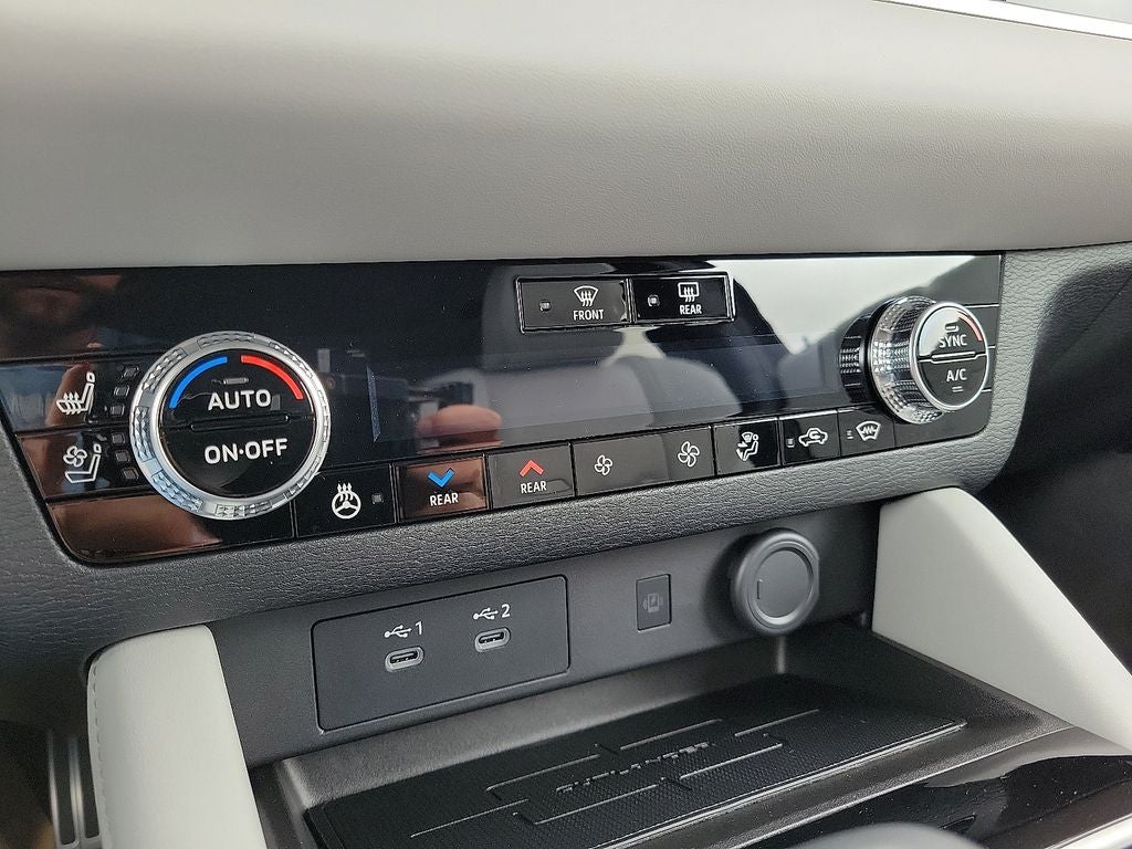 2025 Mitsubishi Outlander Platinum Edition