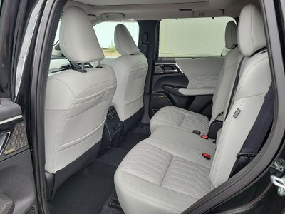 2025 Mitsubishi Outlander Platinum Edition