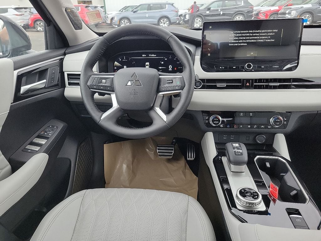 2025 Mitsubishi Outlander Platinum Edition