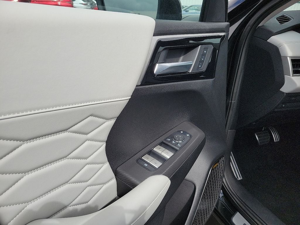 2025 Mitsubishi Outlander Platinum Edition