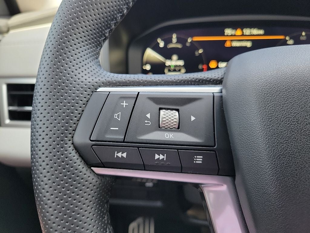 2025 Mitsubishi Outlander Platinum Edition