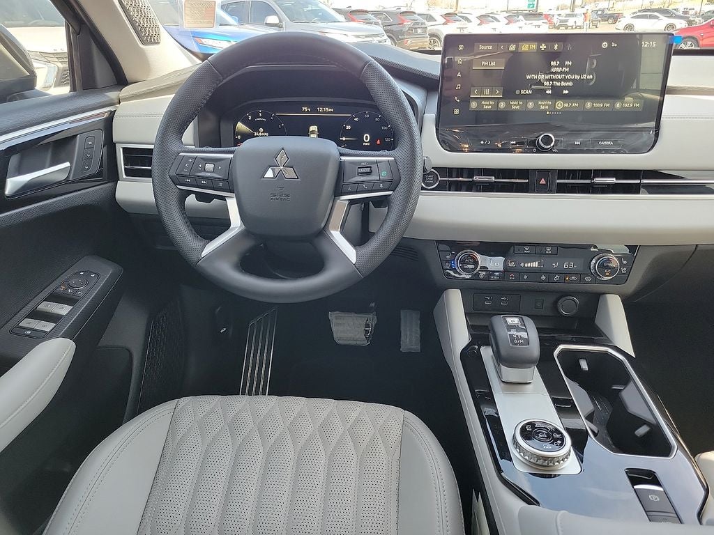 2025 Mitsubishi Outlander Platinum Edition