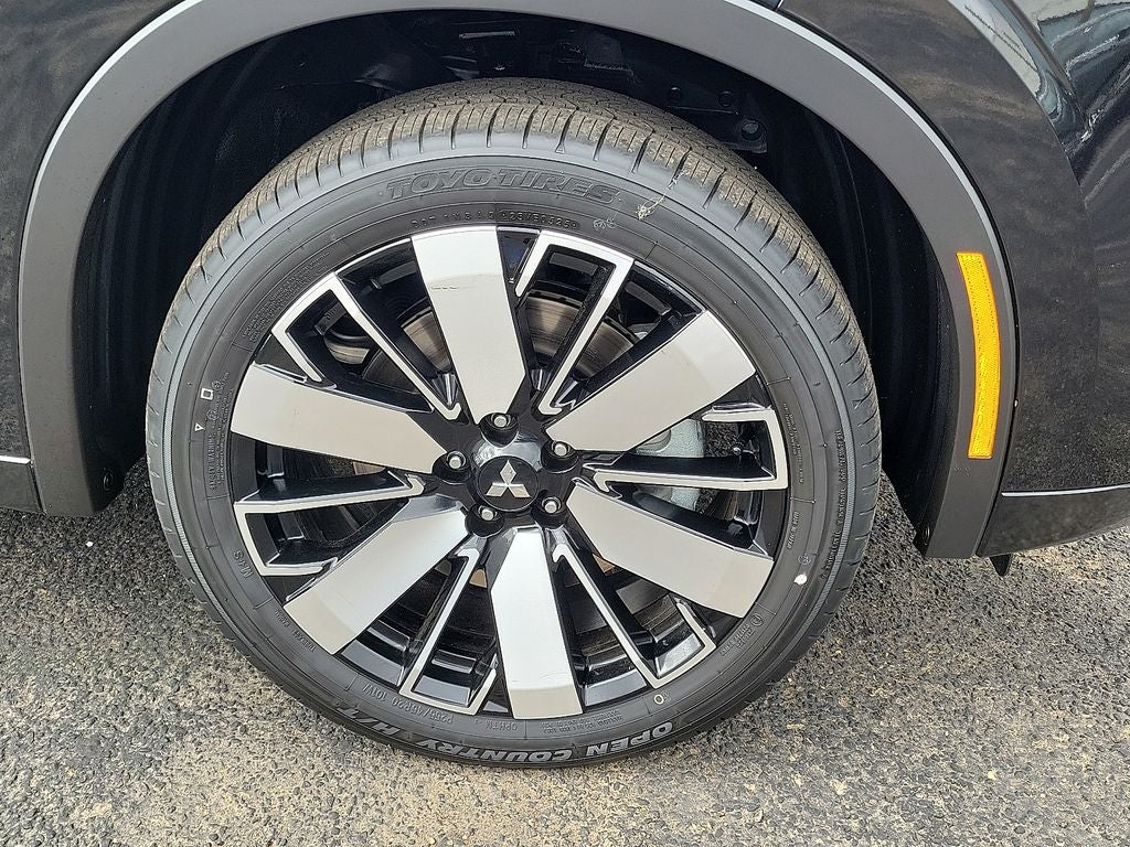 2025 Mitsubishi Outlander Platinum Edition