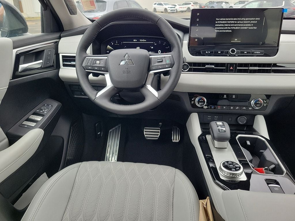 2025 Mitsubishi Outlander PLATINUM EDITION