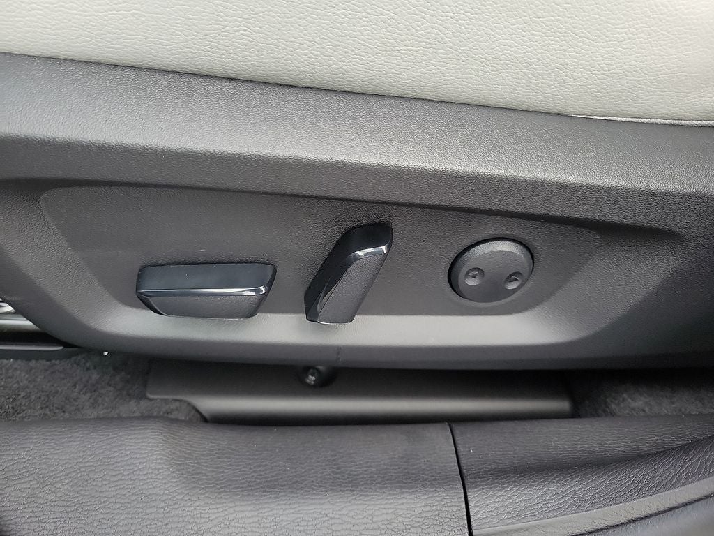 2025 Mitsubishi Outlander Platinum Edition