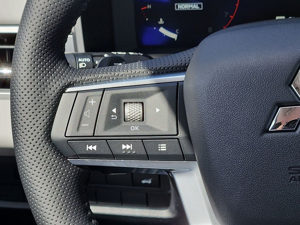 2025 Mitsubishi Outlander SEL