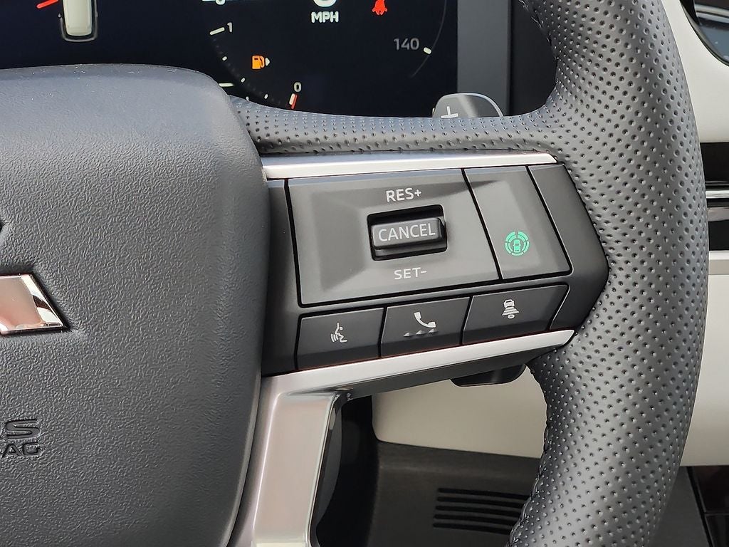 2025 Mitsubishi Outlander SEL