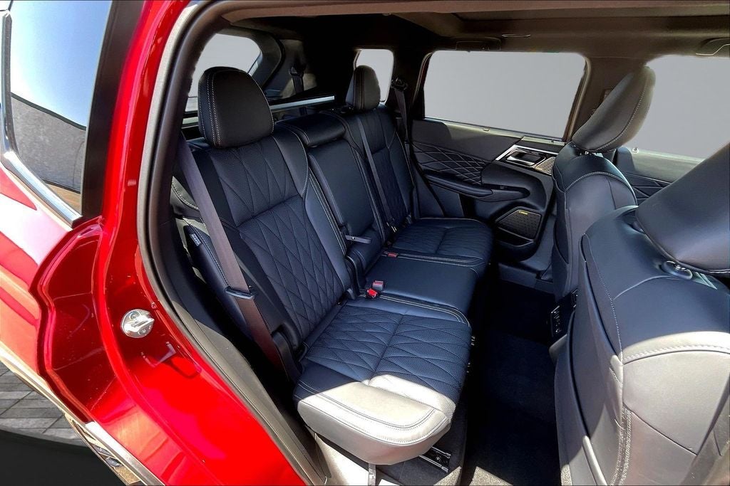 2026 Mitsubishi Outlander Black Edition
