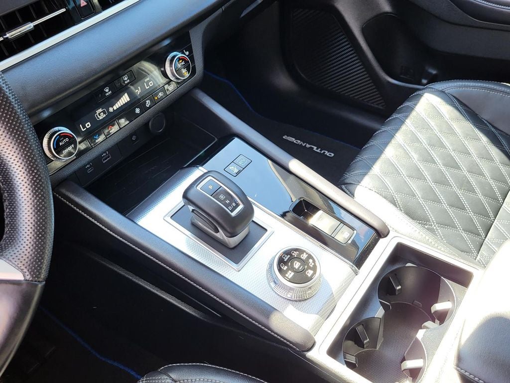 2023 Mitsubishi Outlander PHEV SEL