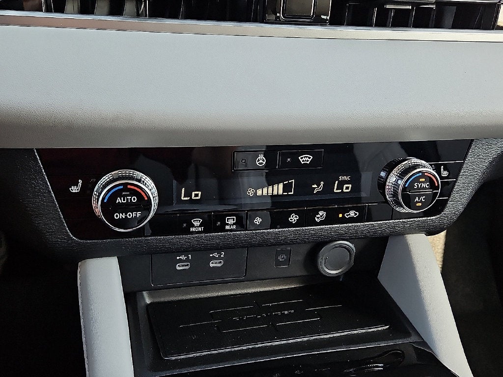 2026 Mitsubishi Outlander PHEV SE
