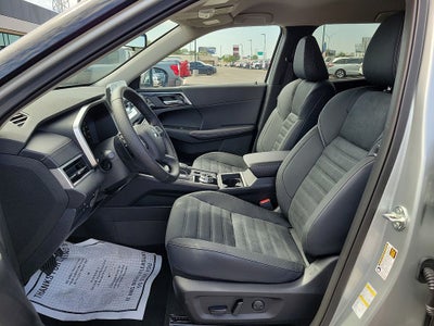 2025 Mitsubishi Outlander PHEV SE