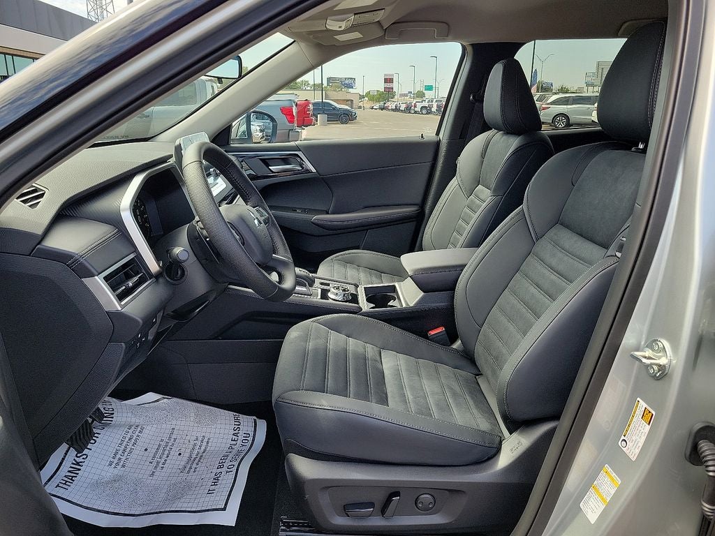 2025 Mitsubishi Outlander PHEV SE