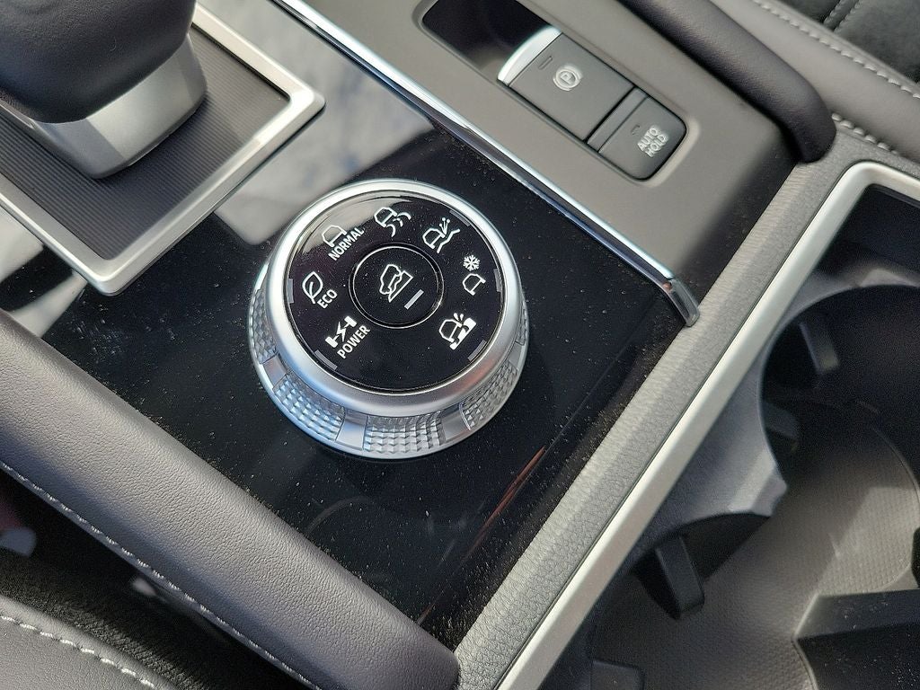 2025 Mitsubishi Outlander PHEV SE