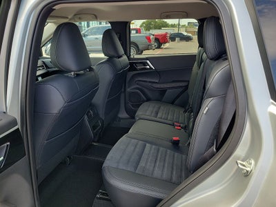 2025 Mitsubishi Outlander PHEV SE