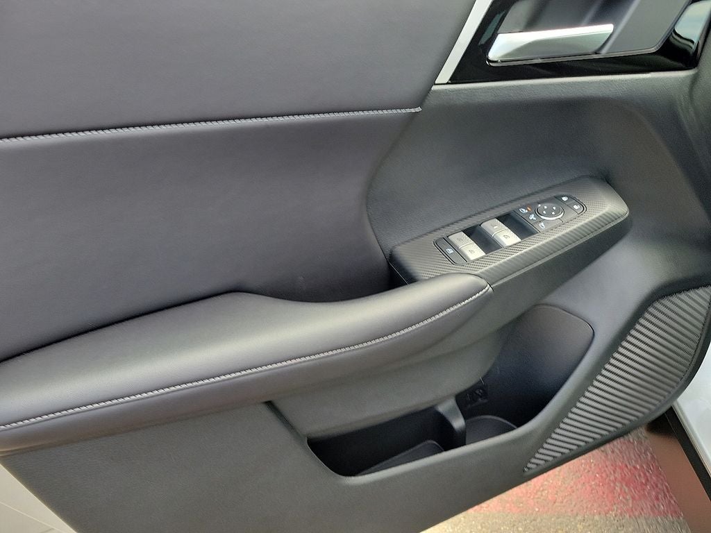 2025 Mitsubishi Outlander PHEV SE