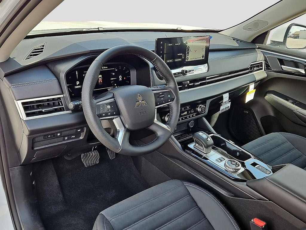 2026 Mitsubishi Outlander PHEV SE