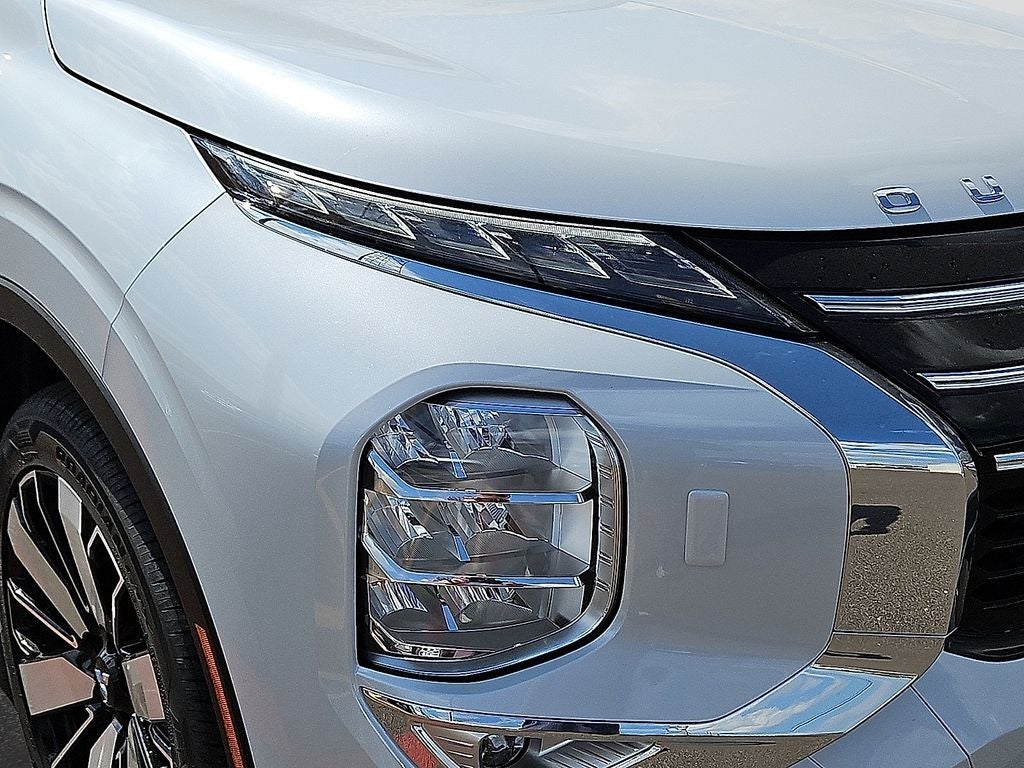 2026 Mitsubishi Outlander PHEV SE