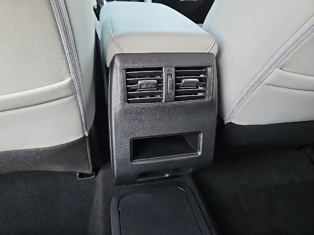 2026 Mitsubishi Outlander PHEV SE