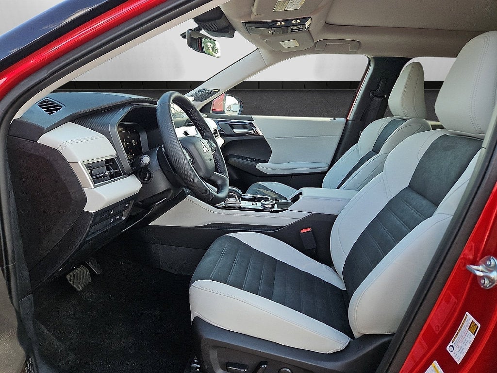 2026 Mitsubishi Outlander PHEV SE