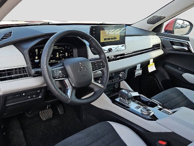 2026 Mitsubishi Outlander PHEV SE