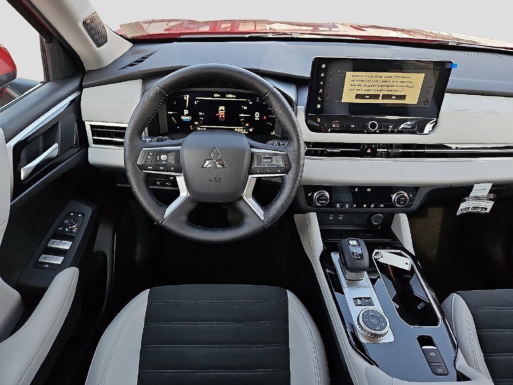 2026 Mitsubishi Outlander PHEV SE