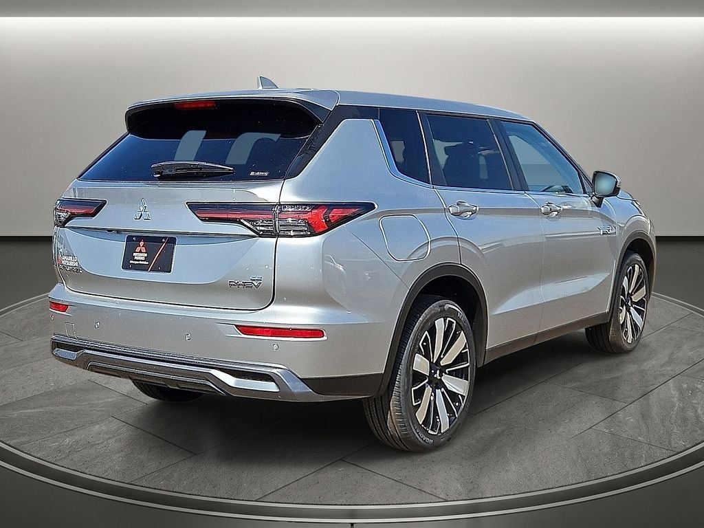2026 Mitsubishi Outlander PHEV SE