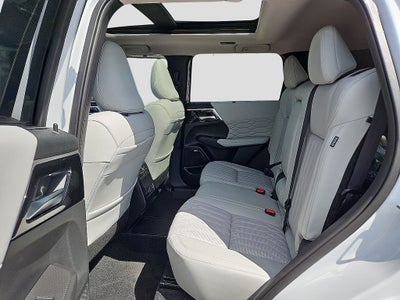 2026 Mitsubishi Outlander PHEV SEL