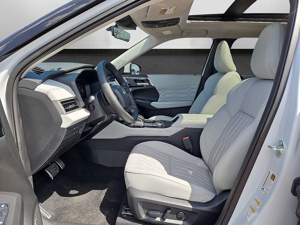 2026 Mitsubishi Outlander PHEV SEL