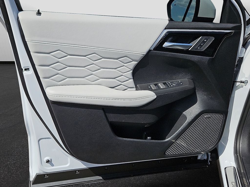 2026 Mitsubishi Outlander PHEV SEL