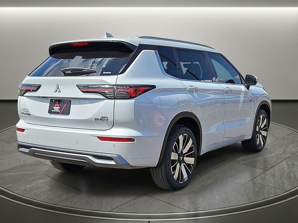 2026 Mitsubishi Outlander PHEV SEL