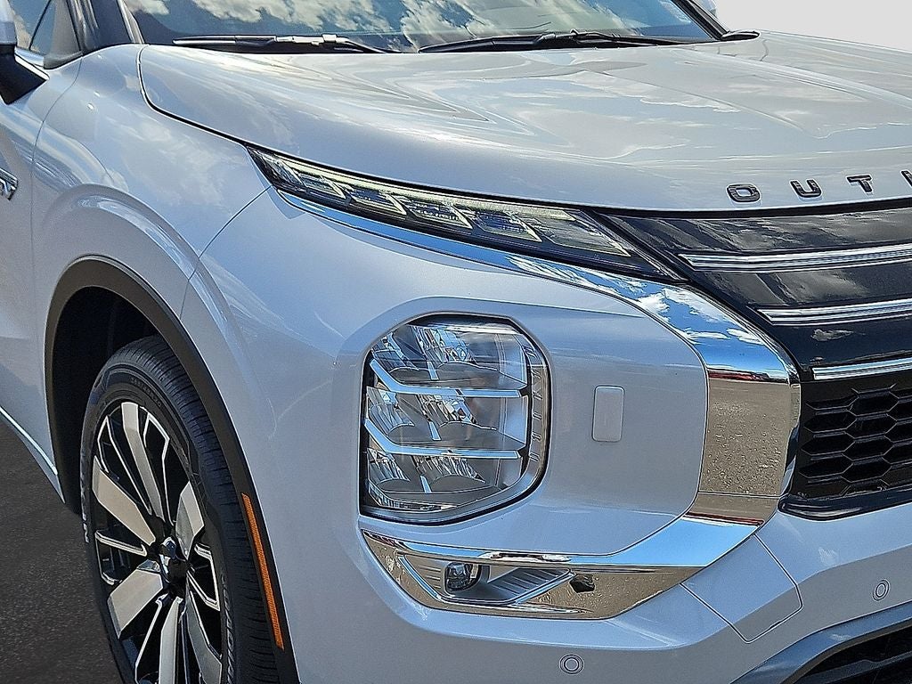 2026 Mitsubishi Outlander PHEV SEL
