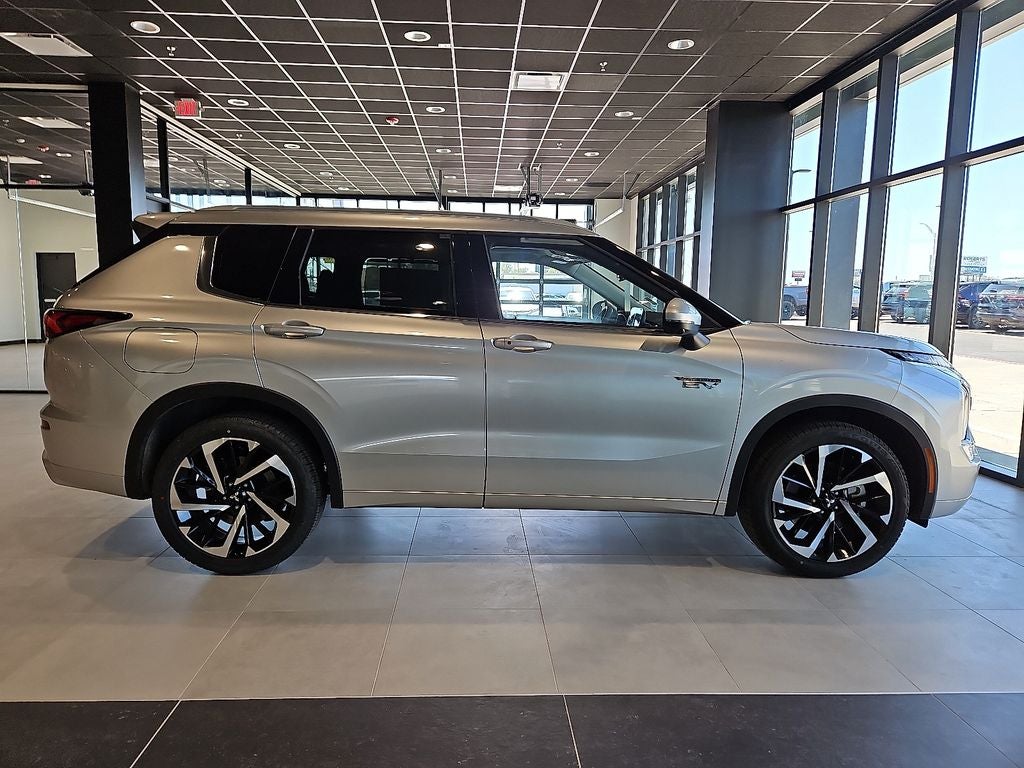 2025 Mitsubishi Outlander PHEV SEL