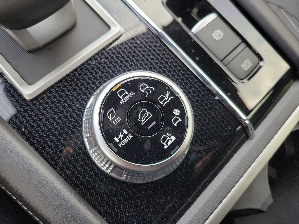 2025 Mitsubishi Outlander PHEV SEL Black Edition