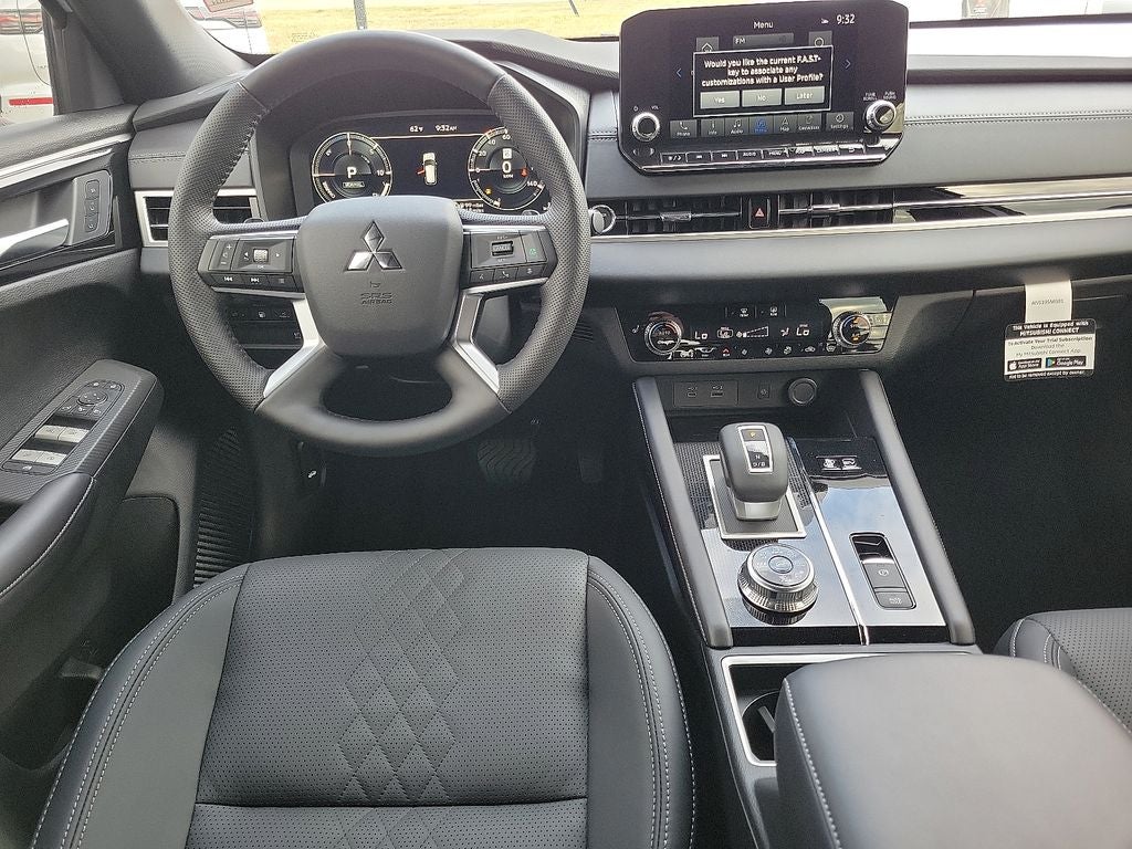 2025 Mitsubishi Outlander PHEV SEL Black Edition